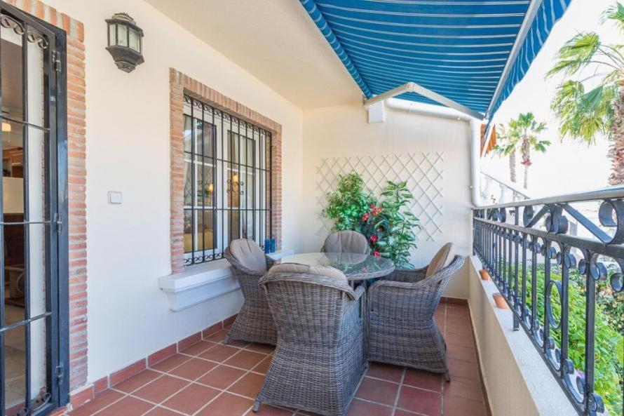 Townhouse Playa Flamenca Villa Exterior foto